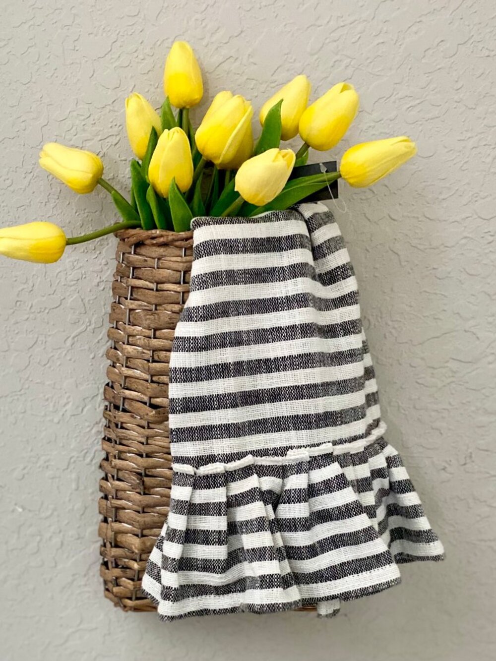 Set/9 Yellow Real-Touch Tulip Stems